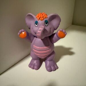 VINTAGE 1985 Hasbro Disney Wuzzles Eleroo figure